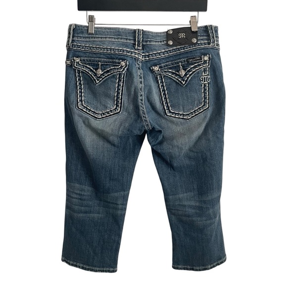 Miss Me Capri Jeans Womens 31 Mid Rise Embellished flap Pockets Faded Distressed - Picture 1 of 14